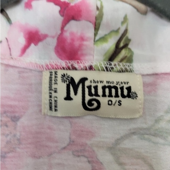 Show Me Your MuMu Short Robe Bri Floral Garden of Blooms White & Pink Kimono - Picture 4 of 9